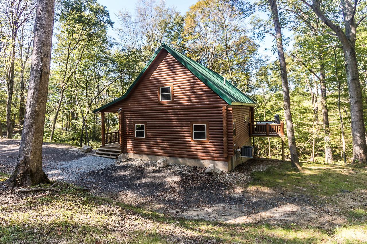 Hocking Hills Cabins & Resort Foxfire Logan Bagian luar foto