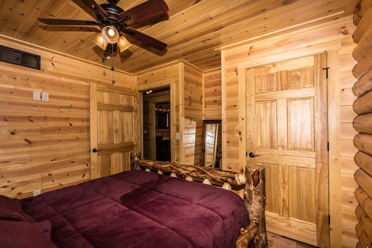 Hocking Hills Cabins & Resort Foxfire Logan Bagian luar foto
