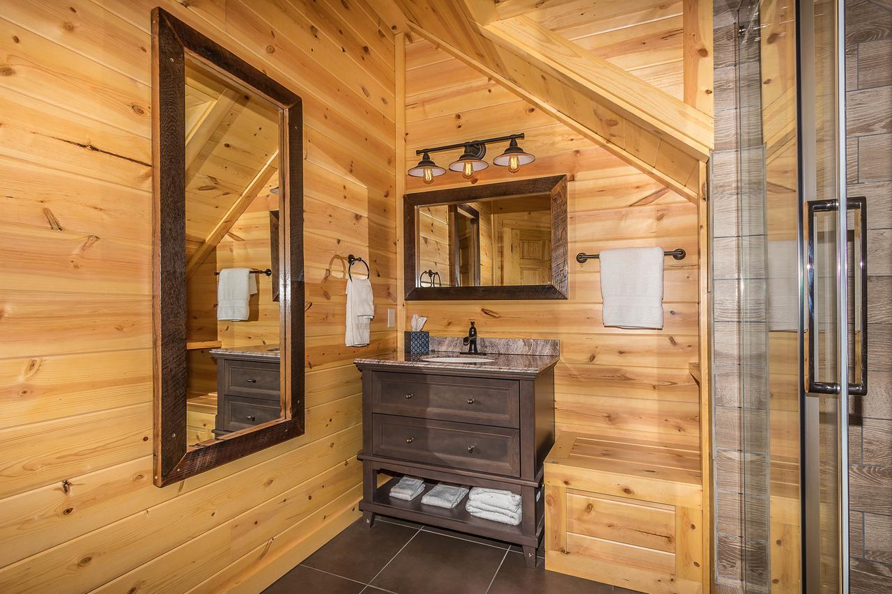 Hocking Hills Cabins & Resort Foxfire Logan Bagian luar foto