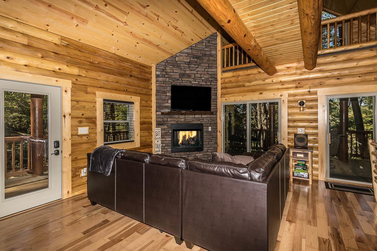 Hocking Hills Cabins & Resort Foxfire Logan Bagian luar foto
